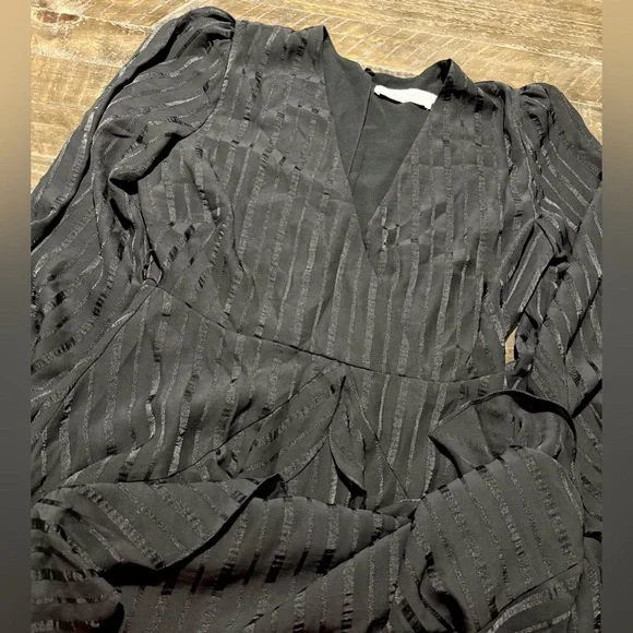 ASTR the Label Black Striped Satiny Silk Long Sleeve Ruffle Mini Dress Sz M - Picture 5 of 9